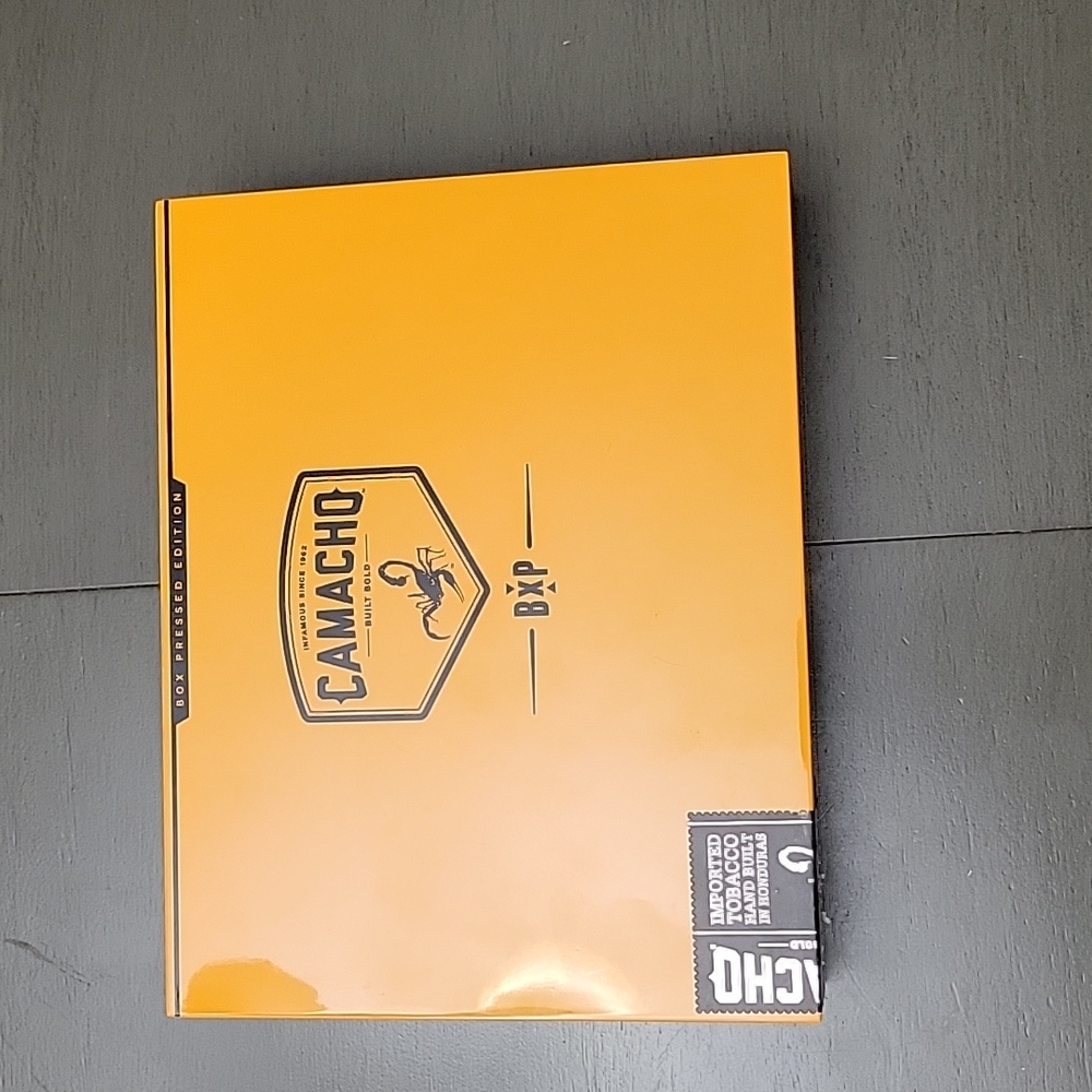 Camacho Connecticut Cigar box